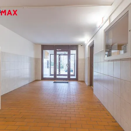 Zony Apartment *